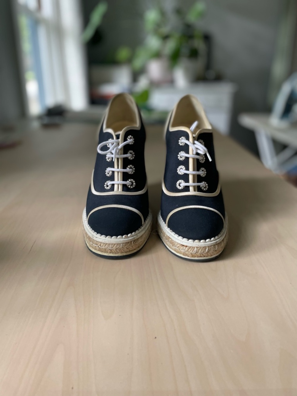 Vintage Chanel 2016 Interlocking CC Logo Pumps